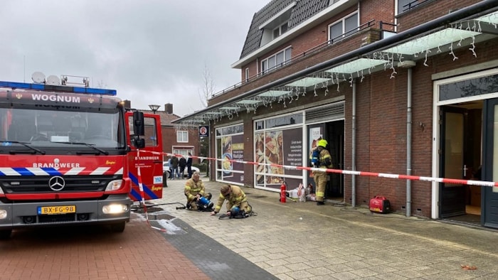 Brand bij slagerij in Wognum