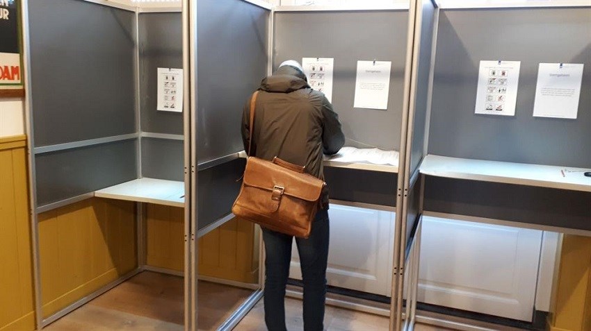 Extra vrijwilligers nodig voor Tweede Kamerverkiezingen