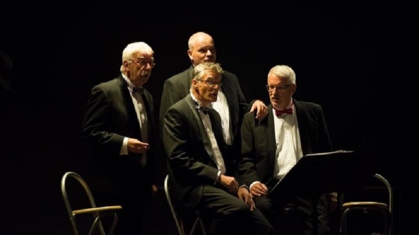 Volkskerstzang maar dan anders