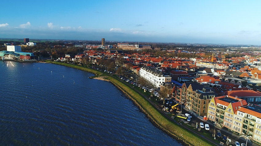 Werkzaamheden Visserseiland tot Schouwburg Het Park door Alliantie Markermeerdijken uiteengezet tijdens informatieavond
