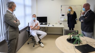 Martin Smeekes directeur VRNHN, Arjan Lindeboom crisiscoordinator Dijklander, Ymke Fokma Raad van Bestuurslid en burgemeester Jan Nieuwenburg 