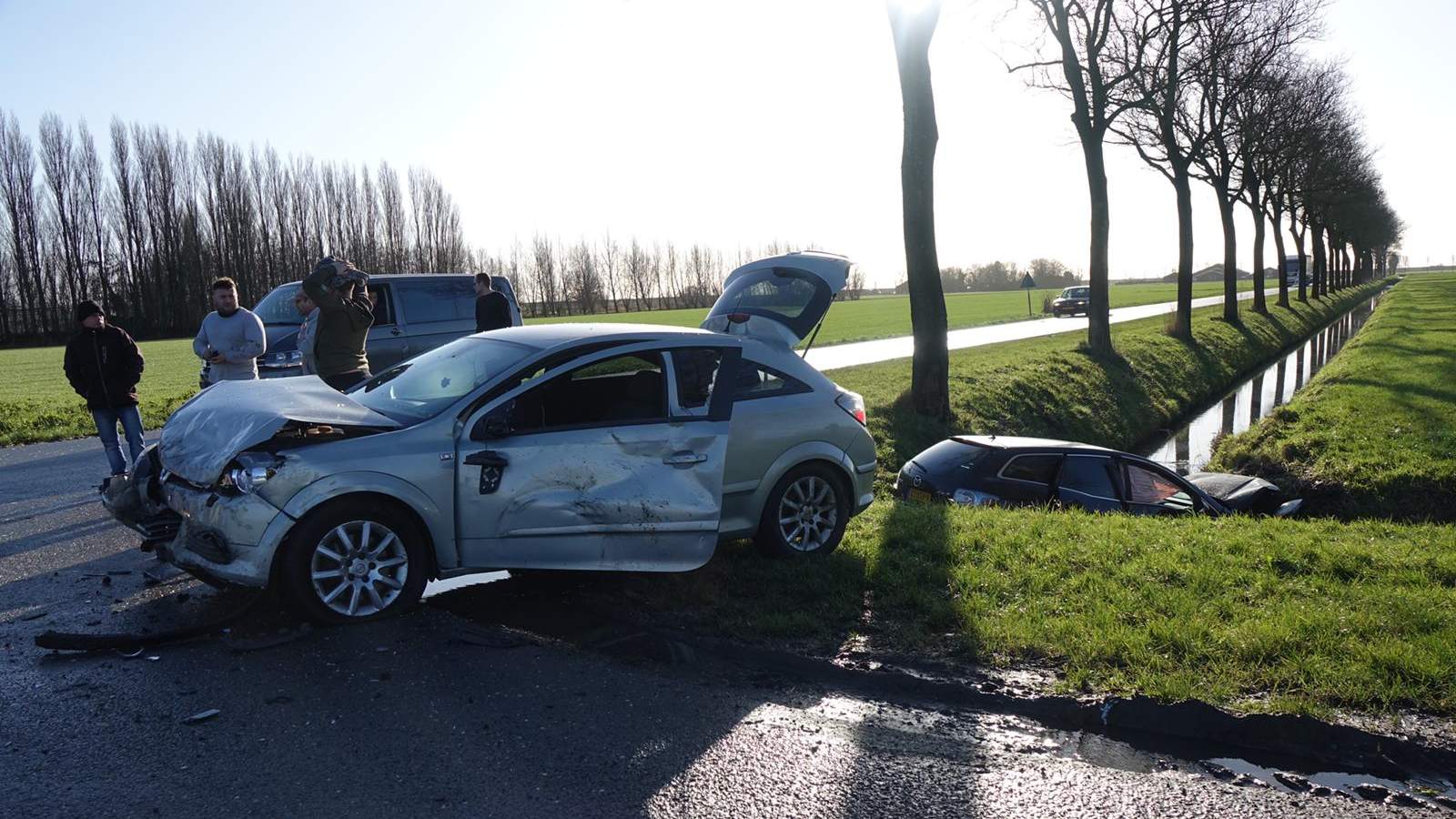 Auto te water in Venhuizen