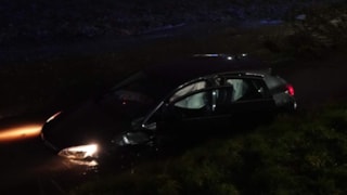 Botsing en auto te water in Wervershoof