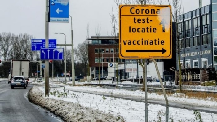 Corona testlocatie bord