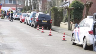 Man uit woning gehaald in Sijpekarspel4