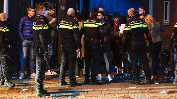 Politie grijpt in bij feest in de Goorn1