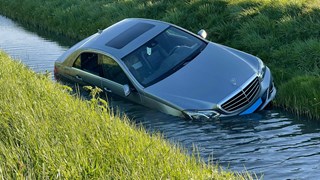 Taxi te water in Venhuizen