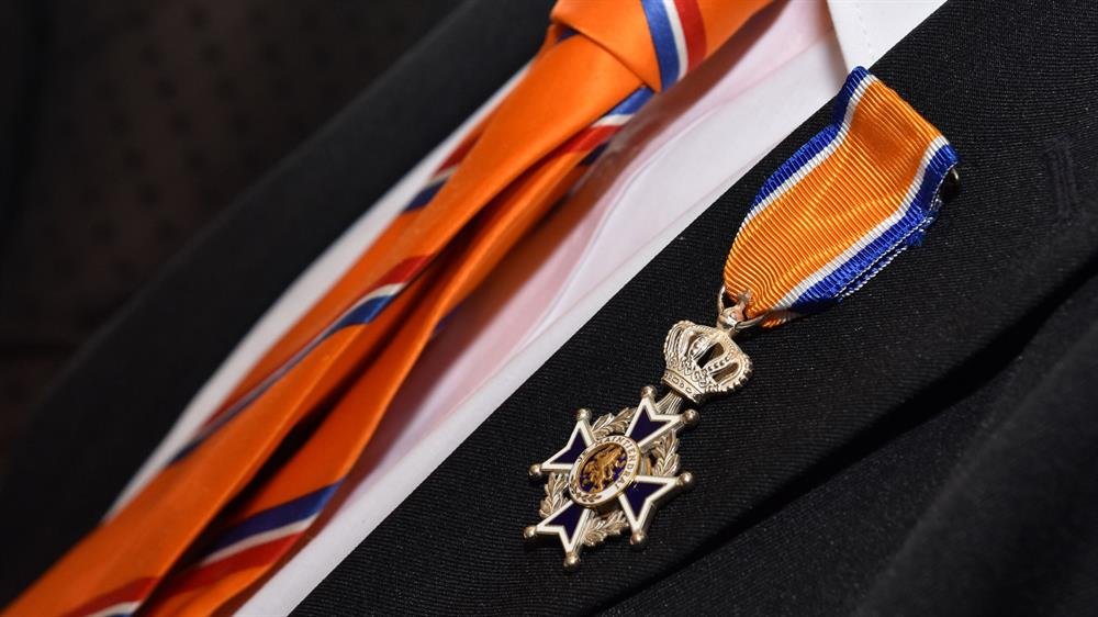 11 Koninklijke onderscheidingen in Hoorn