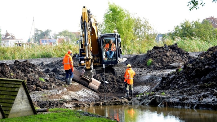 HHNK - Het werk buiten ging door, er werd zelfs 3km extra aan boezemkade verbeterd