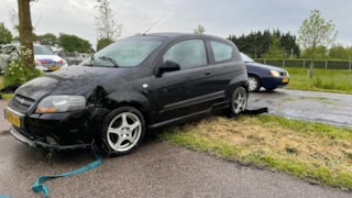 Auto te water aan de Zuiderdracht