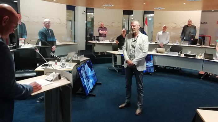 Klaas Wolzak (FT) wordt beedigd als commissielid