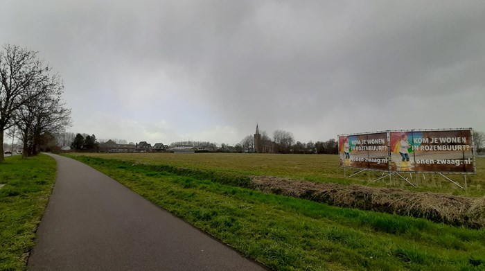 Rozenbuurt met Kerk op achtergrond 2