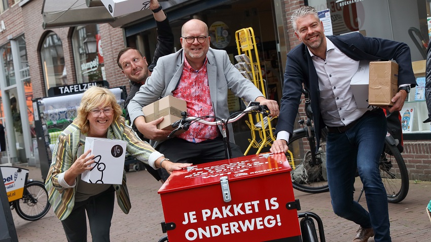 Ondernemers Hoorn nemen elektrische bakfiets in gebruik