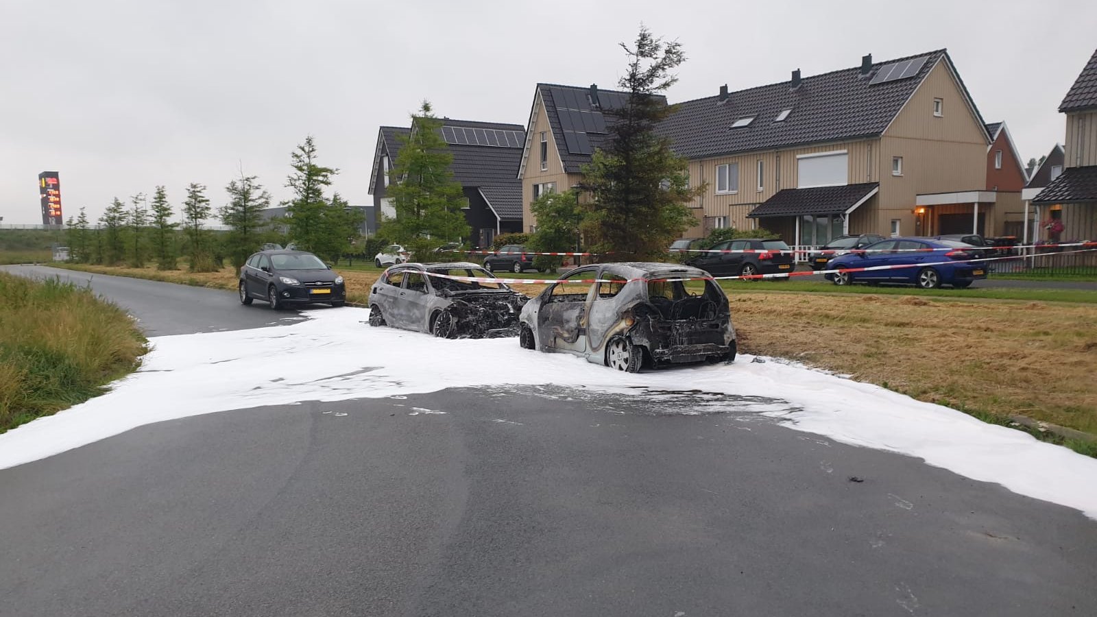 Nachtelijke autobrand in Zwaag