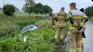 Auto te water in Enkhuizen