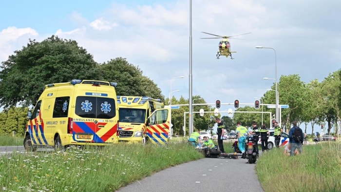 Traumahelikopter ingezet bij ongeluk Schellinkhout 2
