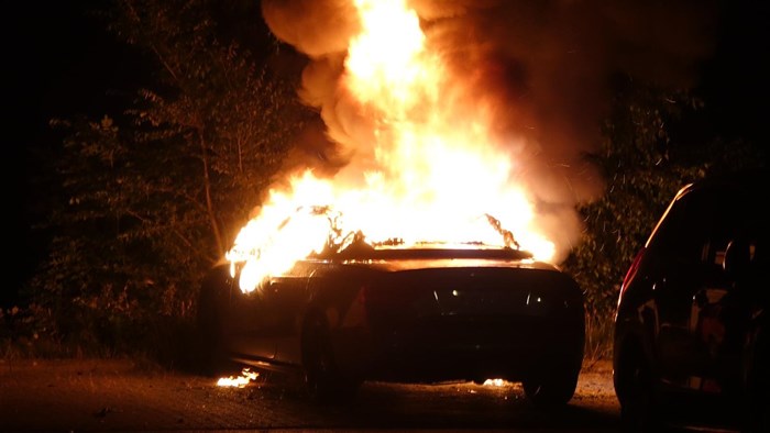 Auto in brand in Enkhuizen4