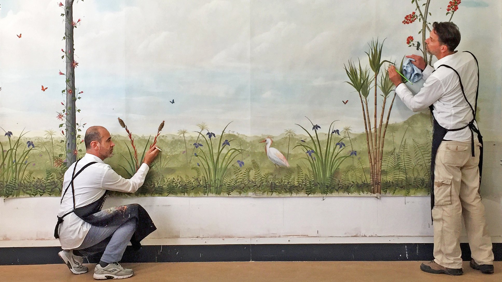 Betover ook met beschilderd behang 