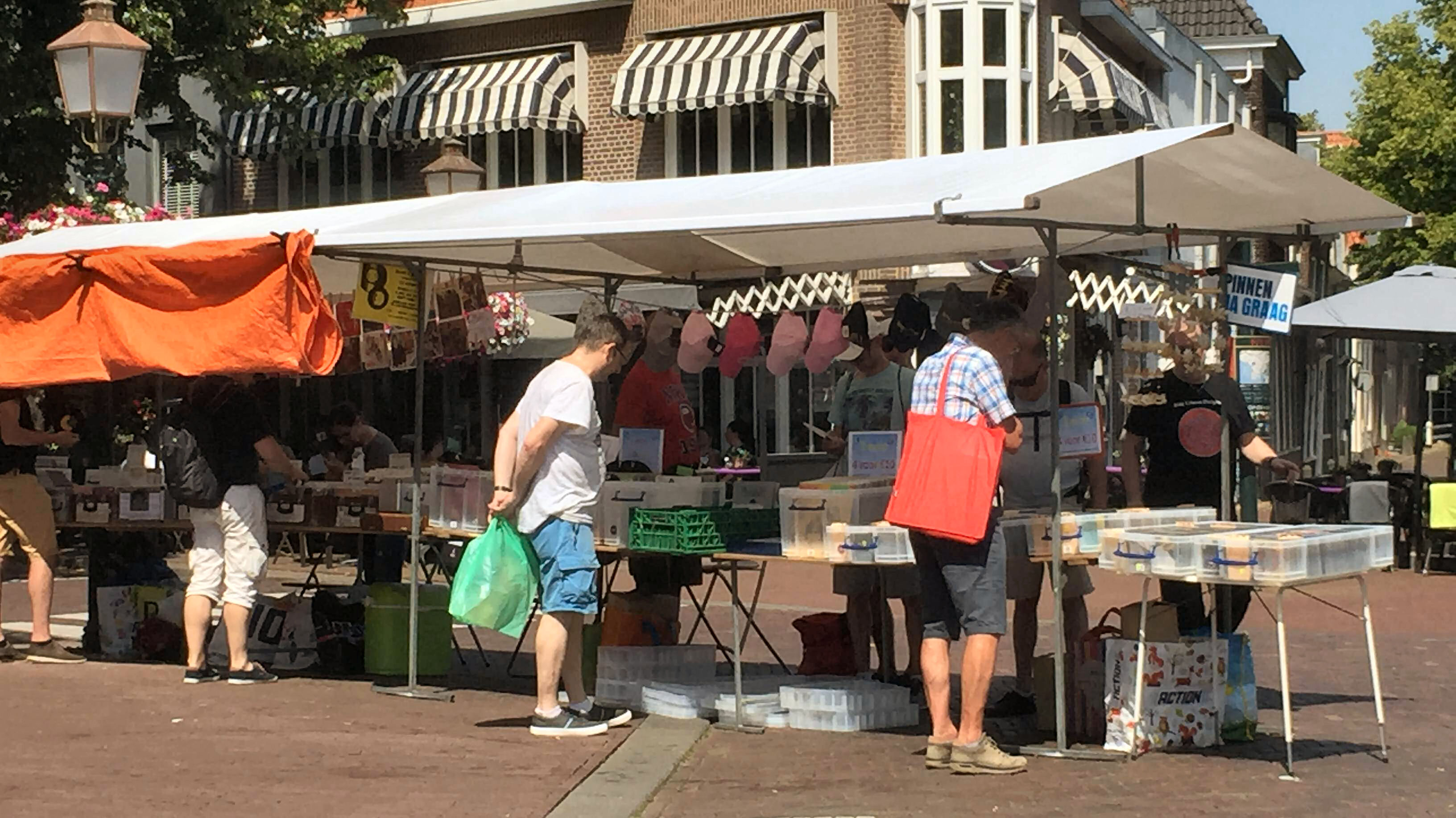 Woensdag 4 augustus Platen & CD Beurs centrum Hoorn