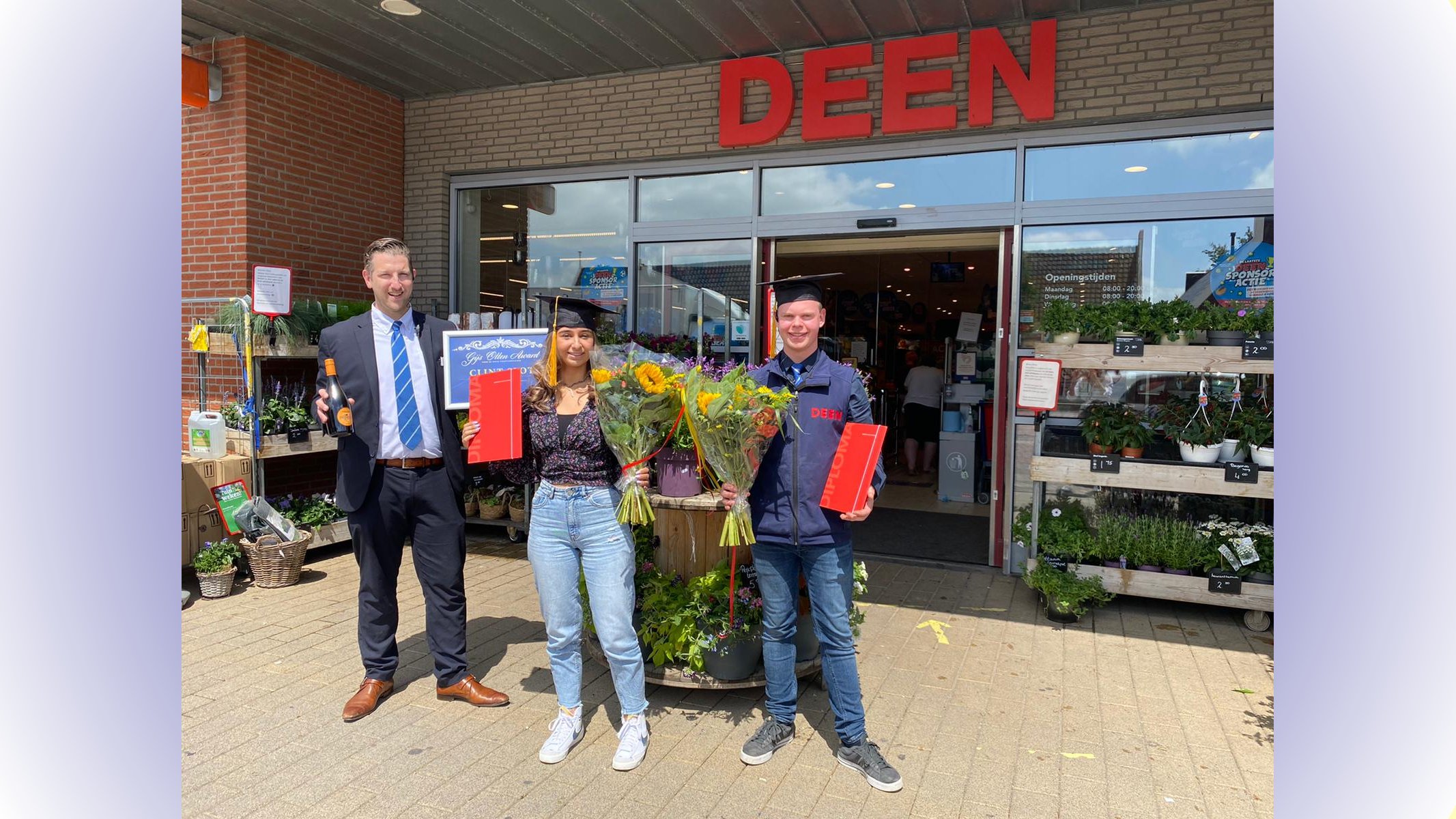 Laatste diploma-uitreiking aan 103 DEEN studenten 