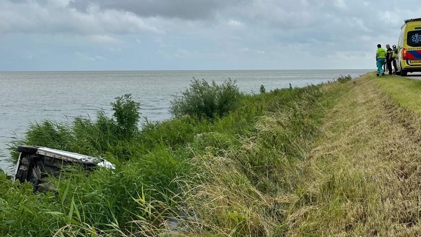 Ongeval met letsel op de Zuiderdijk bij Venhuizen