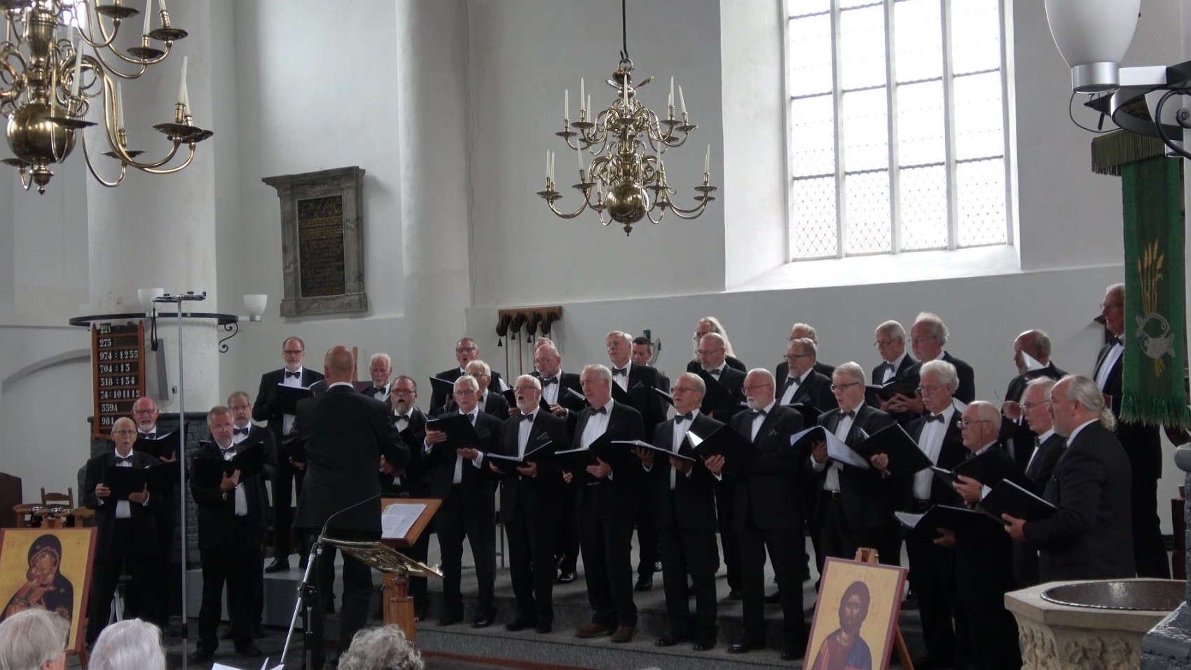 Meezingen bij het Hoorns Byzantijns Mannenkoor?