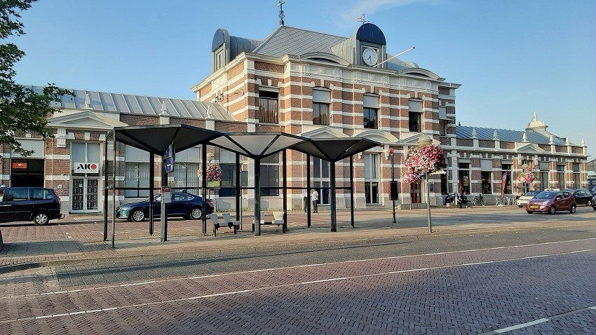 Fractie Tonnaer: sluiting NS service balie station Hoorn kwalijke zaak