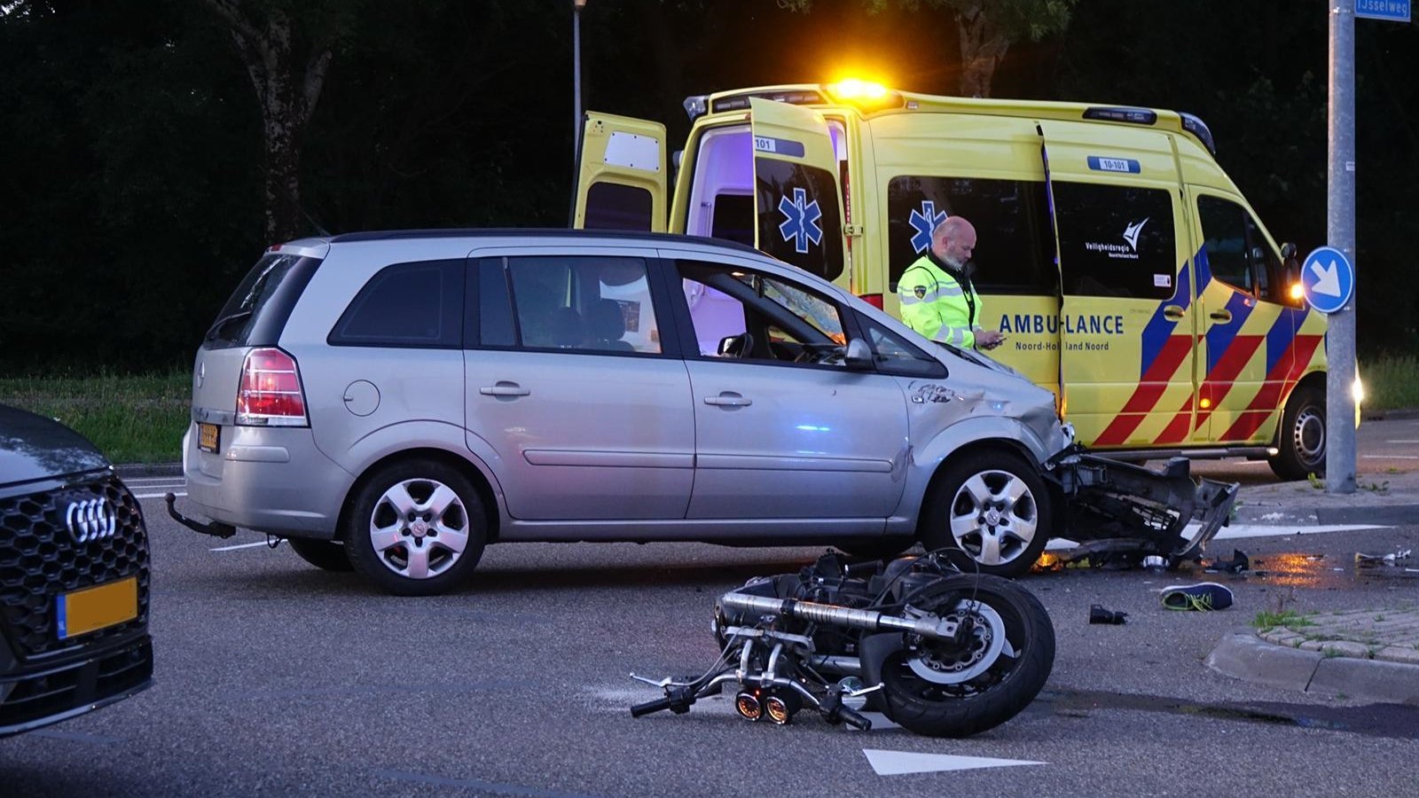 Ernstig ongeluk in Zwaag, persoon met spoed naar ziekenhuis gebracht