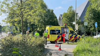 Fietsers botsen op elkaar in Blokker1