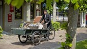 Vrijwilliger Lex Ruijter als voddenboer Evert Petersen, fotograaf Vincent de Vries