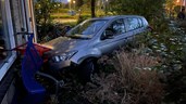 Auto in voortuin beland in Grootebroek