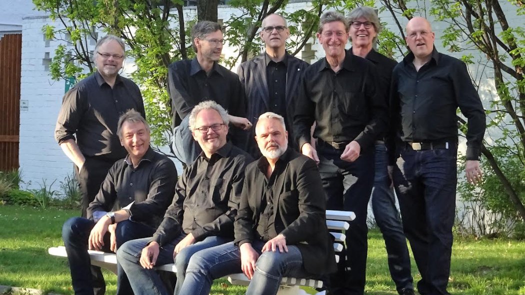 Barbers & Bishops zingen 'Met de Franse Slag'