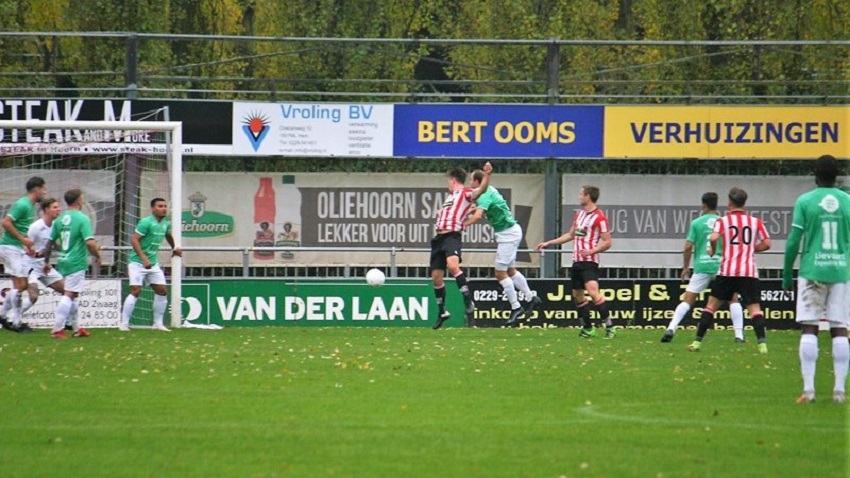 Hollandia bekroont in tweede helft de overmacht