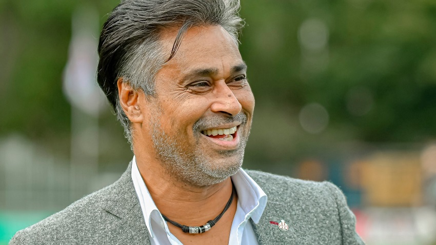 Hollandia verlengt contract met Anand Jagdewsing 