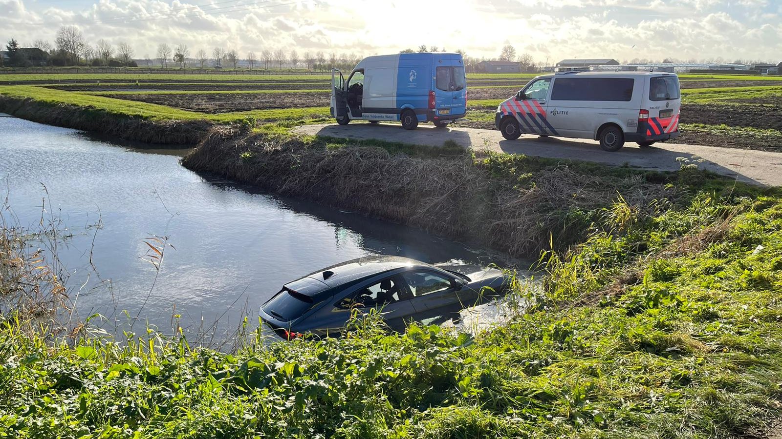 Auto te water in Wervershoof