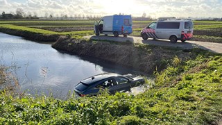 Auto te water in Wervershoof