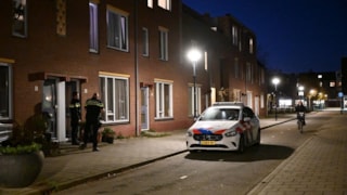 Mishandeling in Hoorn, politie zoekt man met mes