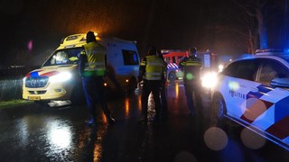 Auto te water op de Gouwe2