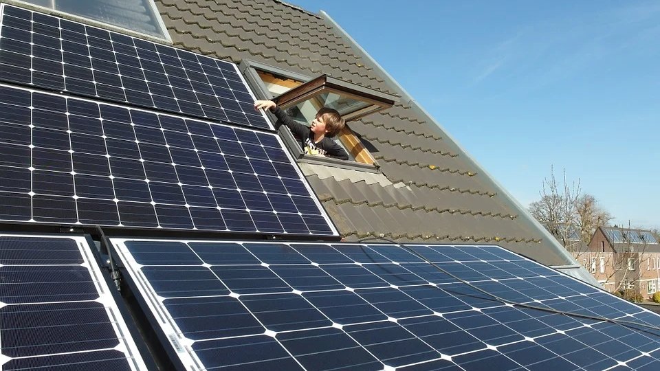 Voorstel Hoorns college: subsidie aanschaf zonnepanelen alleen voor huurhuizen