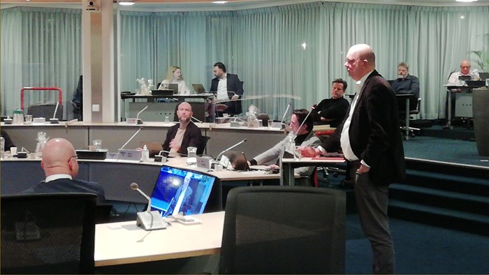 Wethouder Helling over leegstandsverordening en verbod supermarkten en winkels op bedrijventerreinen