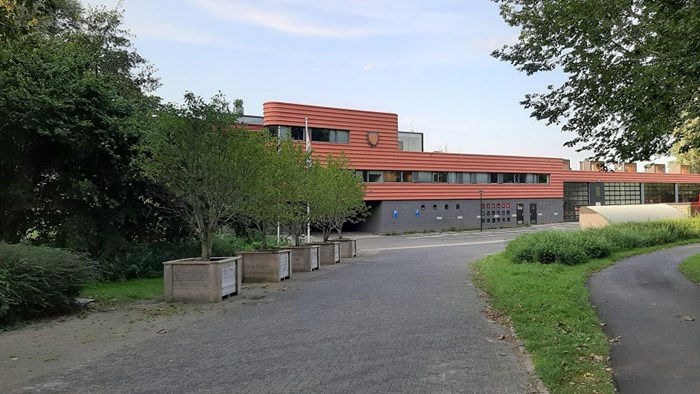 Brandweergebouw vanuit Nieuwe Wal