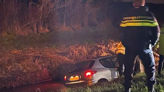 Auto in de sloot in Wervershoof