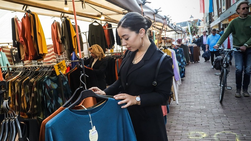 Liberaal Hoorn wil verruiming marktkramen bij winkels