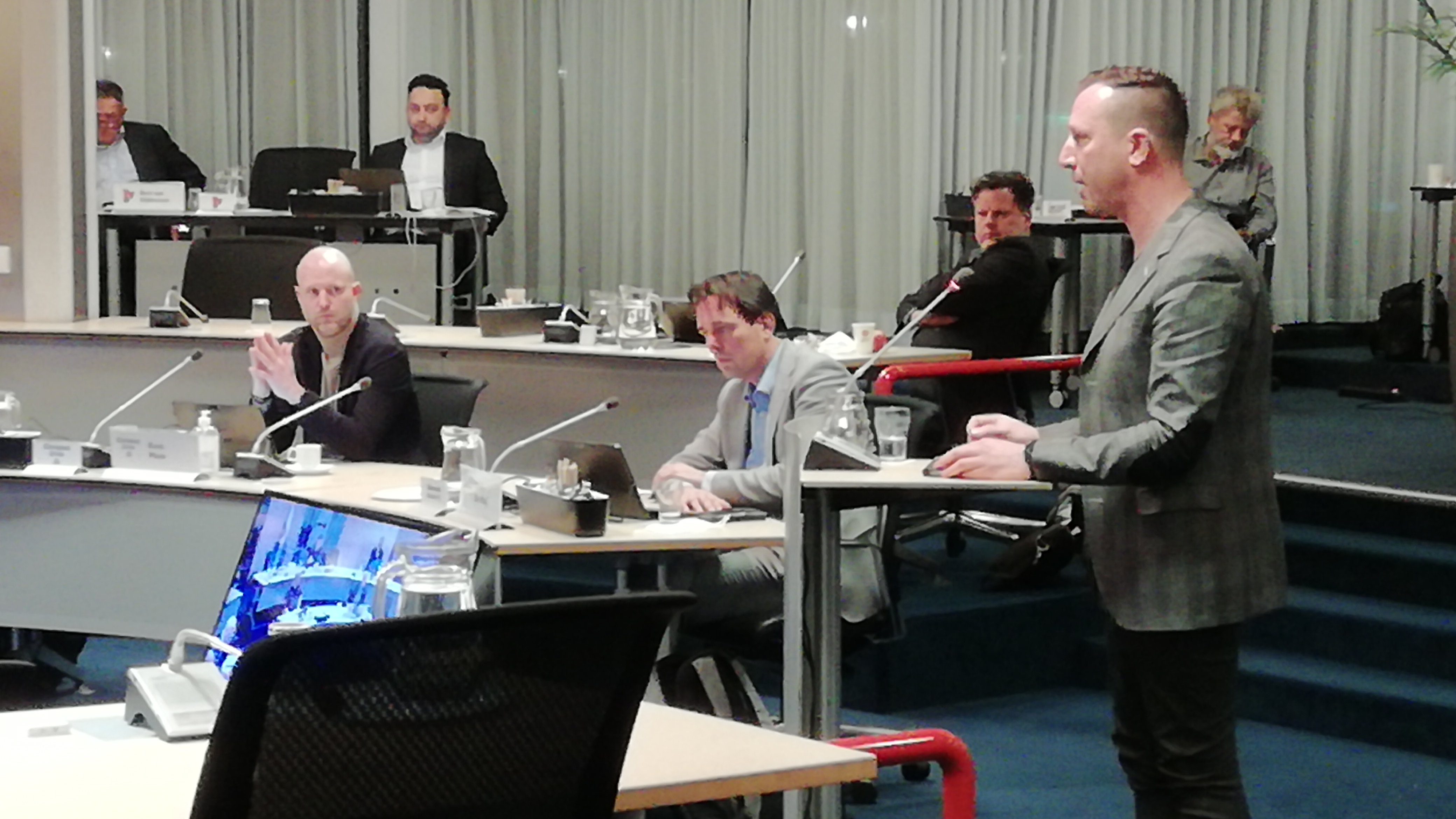 Verkiezingskoorts al voelbaar bij behandeling wilde moties aan het eind van laatste raadsvergadering