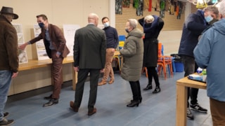 De inloopbijeenkomst van dinsdagavond voor direct omwonenden is goed bezocht. Er werd enthousiast gereageerd op de plannen, met name de groenstrook.