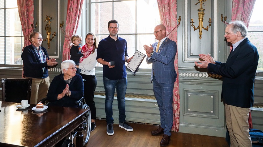 Gyury Balla bekroond met bronzen medaille voor hulp bij waterongeval
