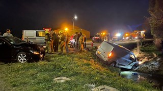 Auto's botsen in Lutjebroek