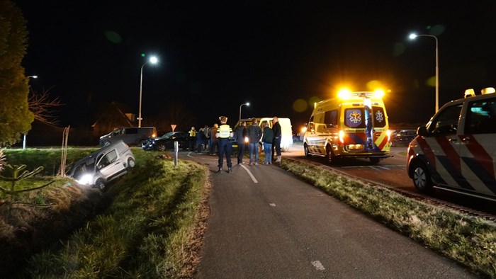 Auto&#39;s botsen in Lutjebroek_1