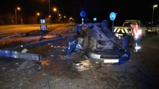 Automobilist crasht op Provinciale weg in Hoorn