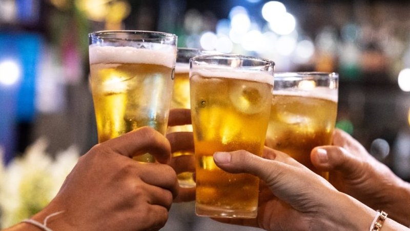 Meer alcohol- of drugsvergiftiging onder jongeren door versoepelde coronamaatregelen